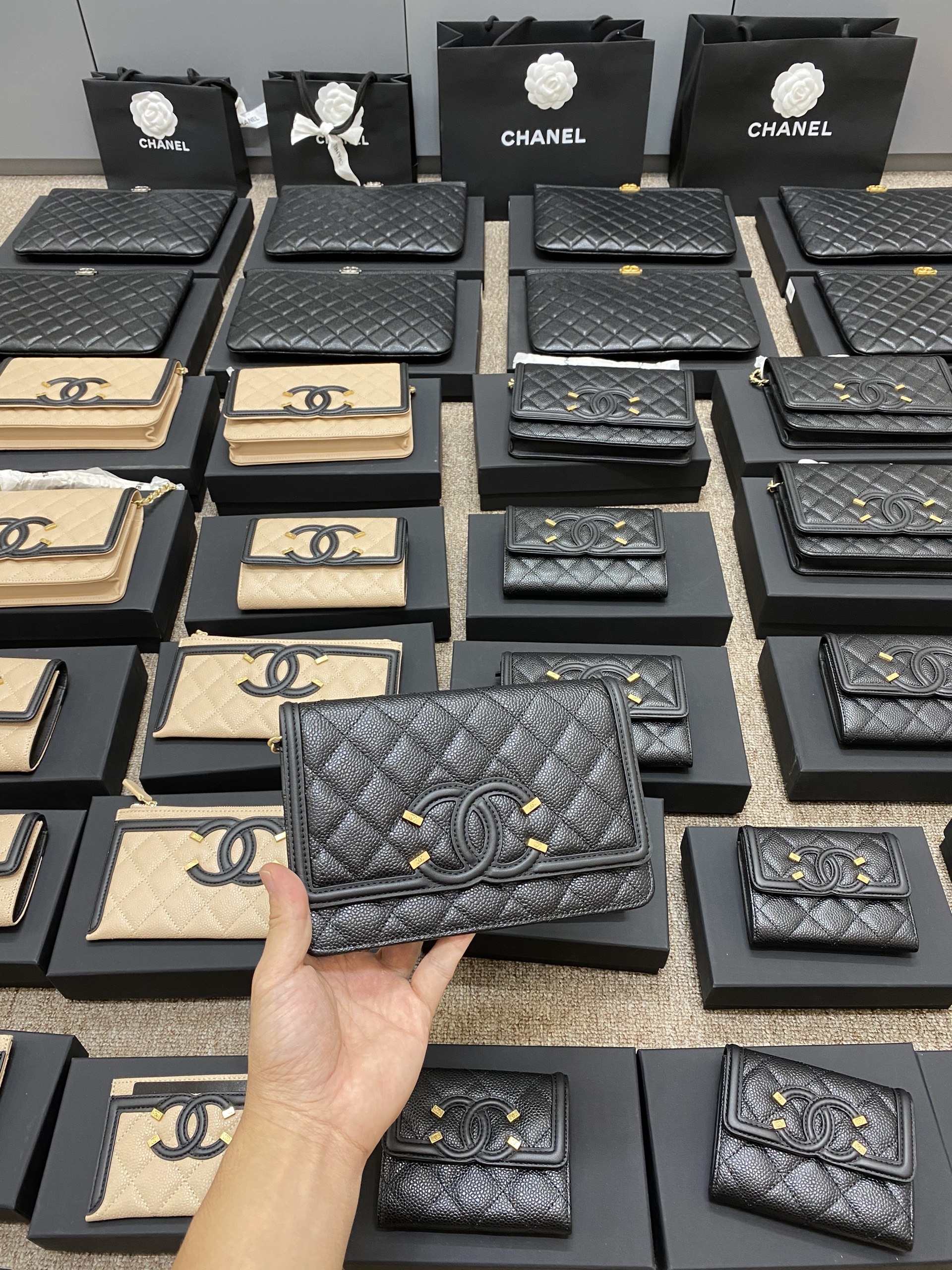 Woc Chanel ( Màu Đen) - KK