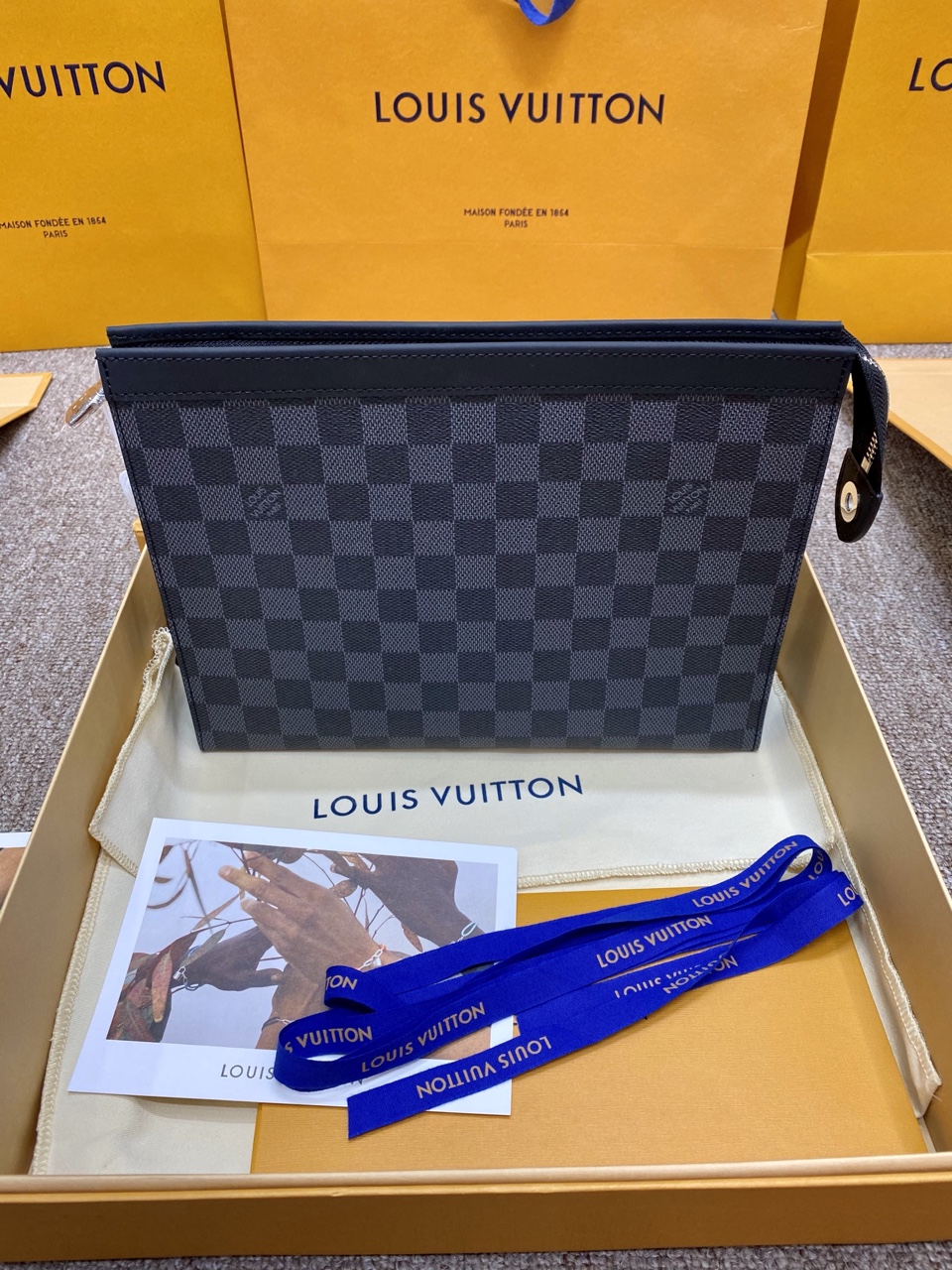 Tap Lv POCHETTE VOYAGE MM N41696