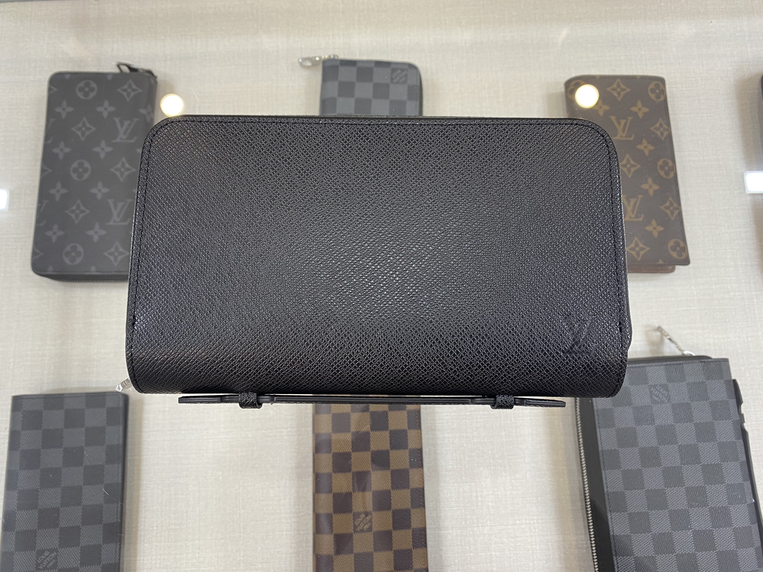 Ví Lv ZIPPY WALLET Taiga M44275